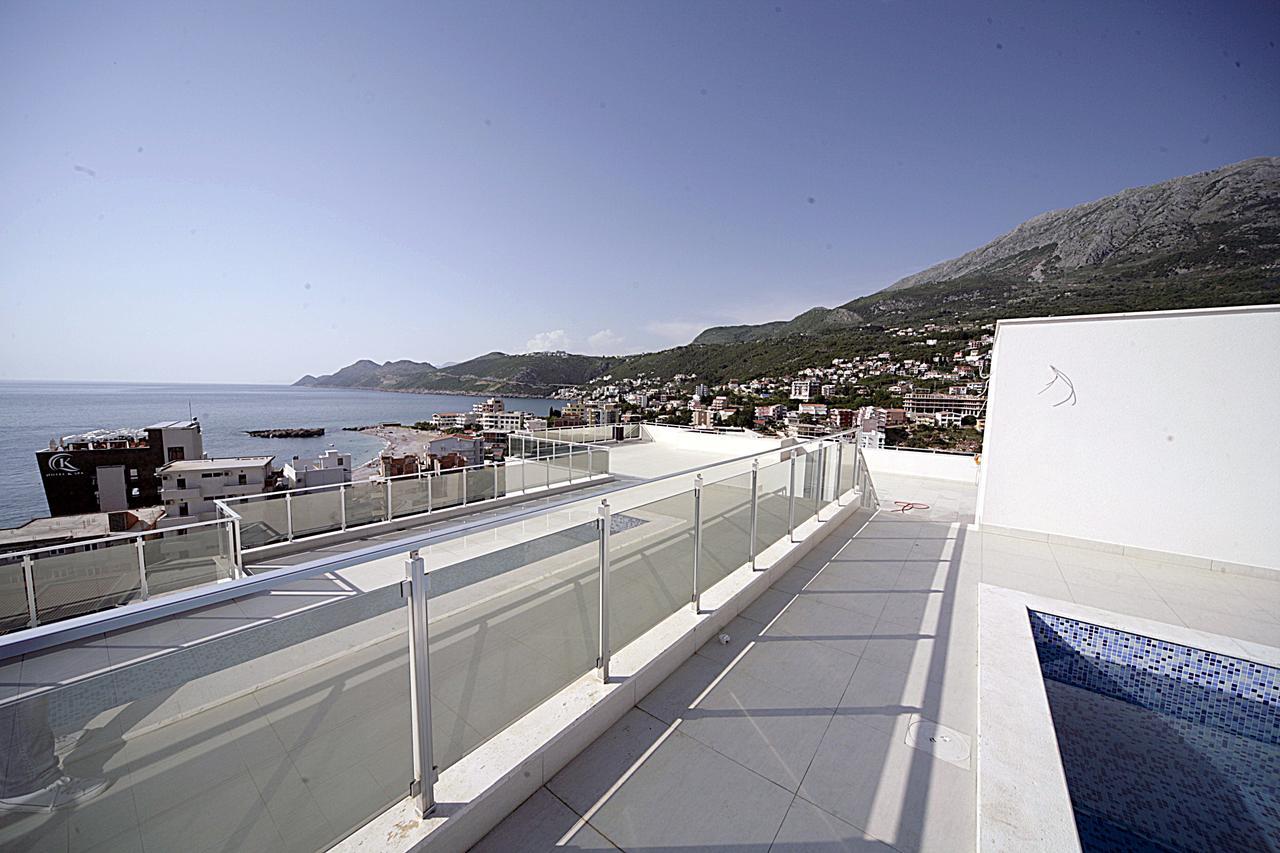 Sea Star Apartment Dobra Voda Exteriör bild